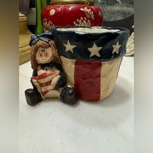 Vintage Folk Art Planter w/Girl Holding Star (1998)